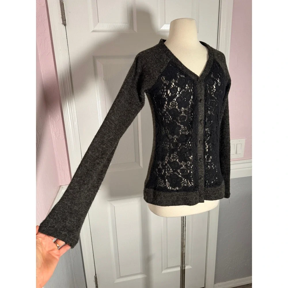 A'Reve‎ Womens Charcoal Grey Knit Cardigan Black Floral Lace Overlay V-Neck SZ S